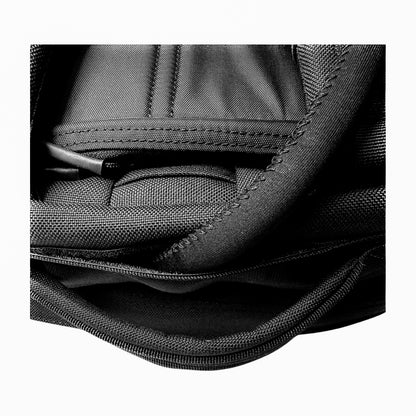 Rucker hydration pass through black backpack hydration